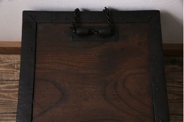 アンティーク家具　江戸期　希少!重厚な金具が味わい深い船箪笥型銭箱(掛硯型、懸硯型、銭函)(R-046949)