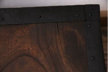 アンティーク家具　江戸期　希少!重厚な金具が味わい深い船箪笥型銭箱(掛硯型、懸硯型、銭函)(R-046949)