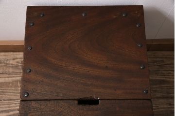 アンティーク家具　明治大正期　総ケヤキ材　錠前付き　和の趣を高める銭箱(銭函)(R-046950)