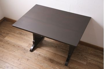 ヴィンテージ家具　松本民芸家具　別注品　落ち着いた大人の空間作りにおすすめのダイニングテーブル(2人掛け、ビンテージ)(R-046952)