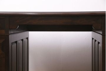 中古　松本民芸家具　シックな色合いが上品なM型両袖机(デスク)(定価約63万円)(R-046958)