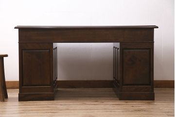 中古　松本民芸家具　シックな色合いが上品なM型両袖机(デスク)(定価約63万円)(R-046958)