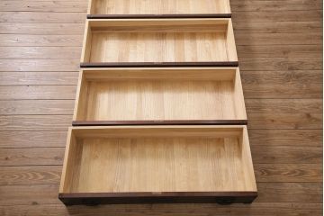 中古　岩谷堂箪笥　桜木家具店作　奥州整理タンス　脚付きリメイク　上品な和の雰囲気を醸し出す衣装タンス(チェスト、引き出し)(R-046962)