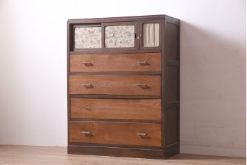 レトロ家具　戸棚付き　昭和レトロな雰囲気たっぷりのタンス(引き出し)(R-046965)