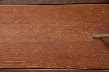 レトロ家具　戸棚付き　昭和レトロな雰囲気たっぷりのタンス(引き出し)(R-046965)