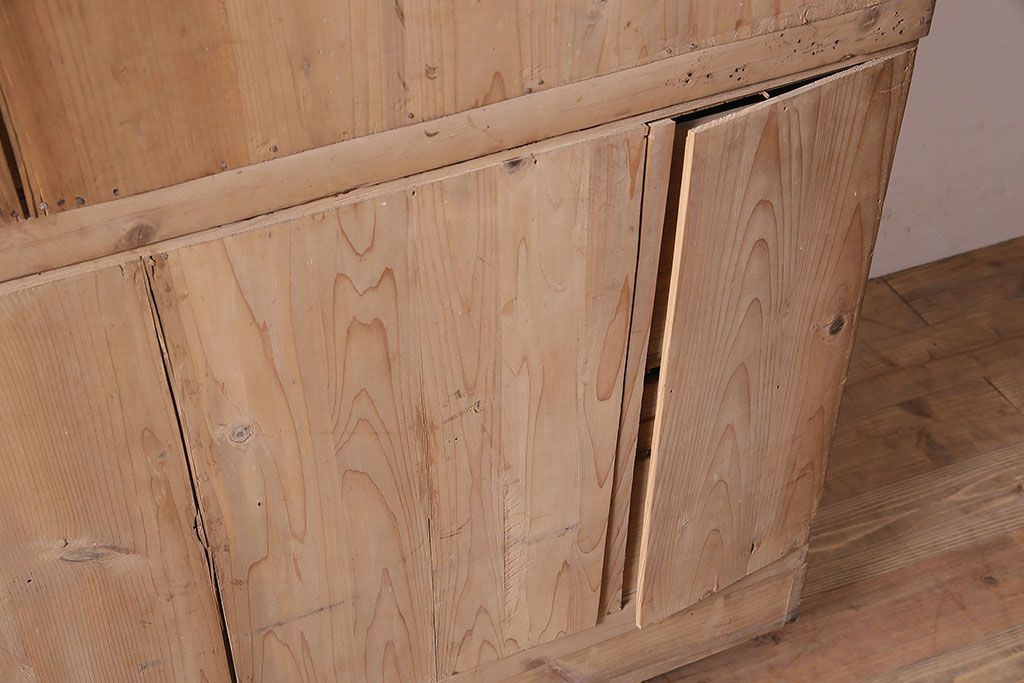 和製アンティーク　前面ケヤキ材　五丁引き　漆塗りの色合いが上品な重ねタンス(和タンス、引き出し)(R-046966)