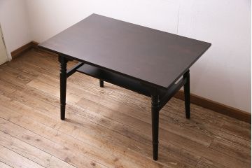 和製ビンテージ　松本民芸家具　深い色合いが上品な棚付きダイニングテーブル(食卓)(R-046969)