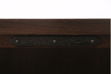 中古　伝統工芸　岩谷堂箪笥　天板リメイク・厚手栗無垢材　高級感漂う和の空間作りにおすすめのテレビ台(テレビボード、ローボード)(R-046970)