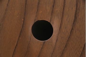 中古　伝統工芸　岩谷堂箪笥　天板リメイク・厚手栗無垢材　高級感漂う和の空間作りにおすすめのテレビ台(テレビボード、ローボード)(R-046970)