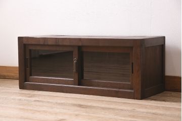 アンティーク家具　大正昭和初期　前面栗材　レトロな雰囲気が魅力のシンプルなローボード(テレビ台、テレビボード、収納棚、戸棚)(R-046971)