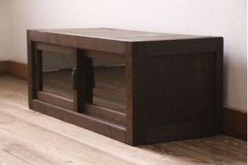 アンティーク家具　大正昭和初期　前面栗材　レトロな雰囲気が魅力のシンプルなローボード(テレビ台、テレビボード、収納棚、戸棚)(R-046971)