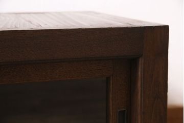 アンティーク家具　大正昭和初期　前面栗材　レトロな雰囲気が魅力のシンプルなローボード(テレビ台、テレビボード、収納棚、戸棚)(R-046971)