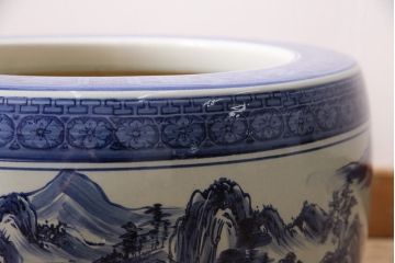 アンティーク雑貨　昭和中期　力強いタッチで描かれた山水の図が目を引く瀬戸火鉢(鉢カバー)(R-046978)