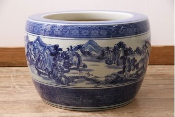 アンティーク雑貨　昭和中期　力強いタッチで描かれた山水の図が目を引く瀬戸火鉢(鉢カバー)(R-046978)