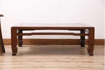 アンティーク家具　昭和初期　総ケヤキ材　脚の彫りが目を引く座卓(ローテーブル)(R-046985)