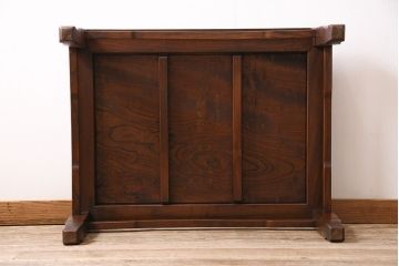 アンティーク家具　昭和初期　総ケヤキ材　脚の彫りが目を引く座卓(ローテーブル)(R-046985)