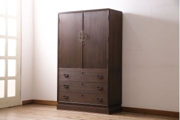 中古　伝統工芸品　衣装盆付き　品の良さを感じさせる落ち着いた色合いの加茂総桐箪笥(定価約140万円)(総桐たんす、和タンス、衣装箪笥、着物箪笥)(R-046987)