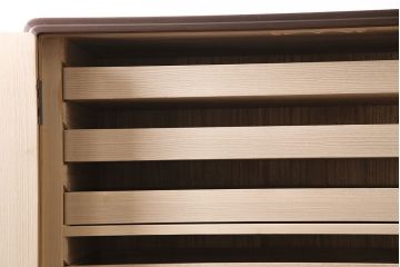 中古　伝統工芸品　衣装盆付き　品の良さを感じさせる落ち着いた色合いの加茂総桐箪笥(定価約140万円)(総桐たんす、和タンス、衣装箪笥、着物箪笥)(R-046987)