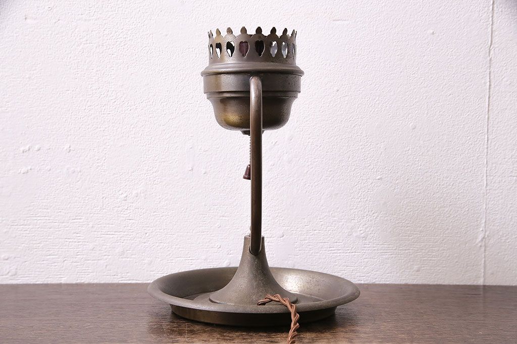 アンティーク照明　レトロな雰囲気を高めるオイルランプ型のテーブルランプ(卓上照明、スタンドライト)(R-046991)