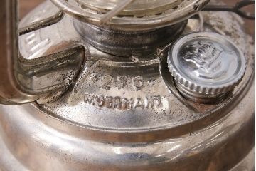 ヴィンテージ　西ドイツ製　FEUER HAND(フュアーハンド)　平芯・4分芯　ジャンクな雰囲気が格好いい吊り下げ式オイルランタン(テーブルランプ、ランプ、ビンテージ)(R-046992)