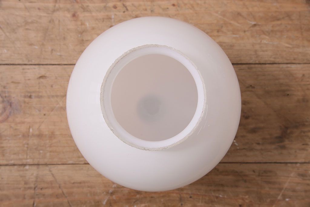 レトロ照明　ころんとしたフォルムと波千鳥の透かし彫りが愛らしいウォールランプ(壁掛け照明、壁付け照明)(R-046995)