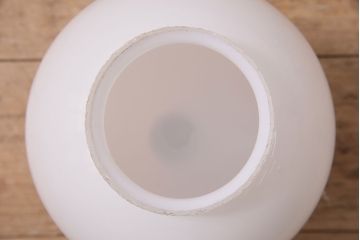 レトロ照明　ころんとしたフォルムと波千鳥の透かし彫りが愛らしいウォールランプ(壁掛け照明、壁付け照明)(R-046995)