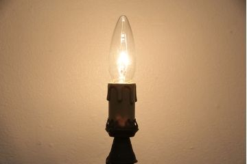 アンティーク照明　壁掛けでも使えるキャンドル型のスタンドライト(テーブルランプ、卓上照明)(R-046996)