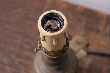 アンティーク照明　壁掛けでも使えるキャンドル型のスタンドライト(テーブルランプ、卓上照明)(R-046996)