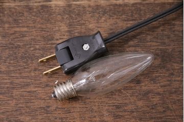 アンティーク照明　壁掛けでも使えるキャンドル型のスタンドライト(テーブルランプ、卓上照明)(R-046996)