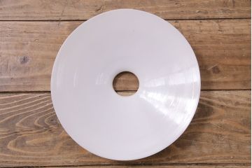 アンティーク照明　昭和レトロな雰囲気漂う平笠シェードの吊り下げ照明(ペンダントライト、天井照明、電笠)(R-046997)