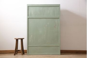 レトロ家具　シャビーな風合いとくすんだグリーンが可愛らしい本箱(ブックケース、収納棚、キャビネット)(R-046999)