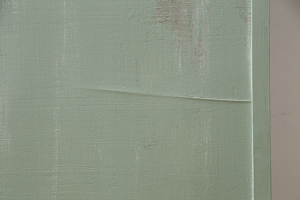 レトロ家具　シャビーな風合いとくすんだグリーンが可愛らしい本箱(ブックケース、収納棚、キャビネット)(R-046999)