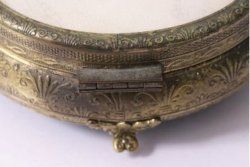 ビンテージ　イギリス　薔薇・花柄　ジュエリーボックス(小物入れ、アクセサリーケース、メタル、ヴィンテージ)(R-047001)