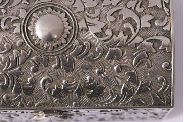 ビンテージ　イギリス　銀メッキ　メタル　小物入れ(アクセサリーケース、ジュエリーボックス、ヴィンテージ)(R-047003)