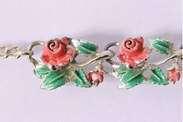 ヴィンテージアクセサリー　Exquisite　of　Solifull　薔薇飾り　ネックレス(ROSE、バラ、メタル、エナメル、ビンテージ)(R-047005)