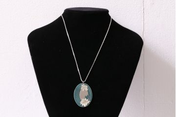 ヴィンテージアクセサリー　フランクリン・ミント製　シルバー925　花　ネックレス(ペンダント、ビンテージ)(R-047016)