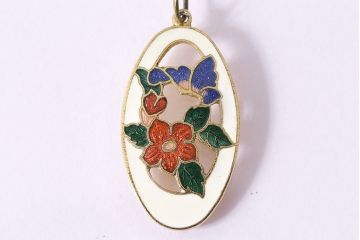 ヴィンテージアクセサリー　メタル　エナメル　花・蝶　ピアス(ビンテージ)(R-047019)