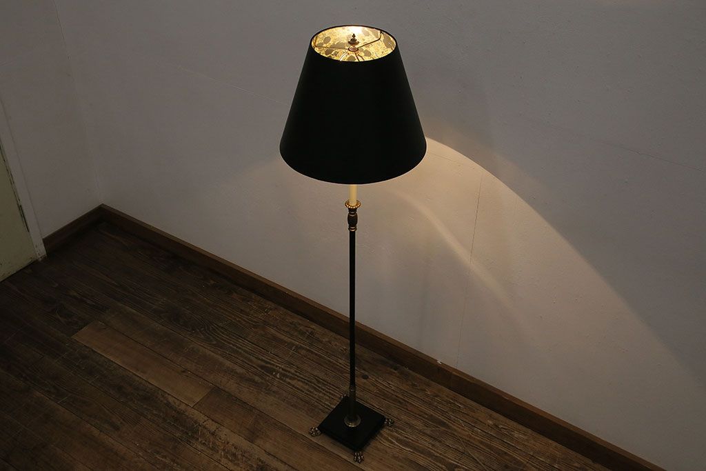 中古　FREDERICK COOPER(フレデリック・クーパー社)　高級品!脚のデザインがユニークなスタンドライト(照明、フロアスタンド)(R-047030)