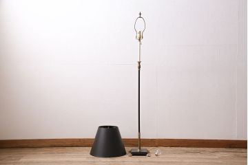 中古　FREDERICK COOPER(フレデリック・クーパー社)　高級品!脚のデザインがユニークなスタンドライト(照明、フロアスタンド)(R-047030)