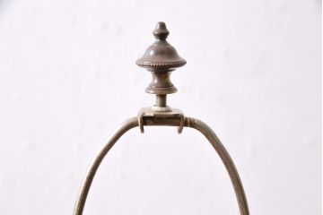 中古　FREDERICK COOPER(フレデリック・クーパー社)　高級品!脚のデザインがユニークなスタンドライト(照明、フロアスタンド)(R-047030)