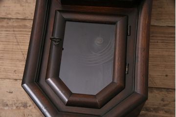 アンティーク時計　愛知県時計製造共同組合(AICHIKEN　CLOCK-MAKERS'　UNION'S　MARK)　電池式　年月を重ねた趣溢れる八角型柱時計(掛け時計、古時計)(R-047033)