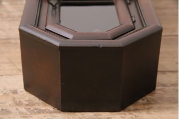 アンティーク時計　愛知県時計製造共同組合(AICHIKEN　CLOCK-MAKERS'　UNION'S　MARK)　電池式　年月を重ねた趣溢れる八角型柱時計(掛け時計、古時計)(R-047033)