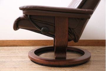中古　EKORNES(エコーネス)　本革　ロイヤルシリーズ　オットマン付き　ストレスレスチェア(定価約46万円)(リクライニングチェア、アームチェア、椅子)(R-047035)