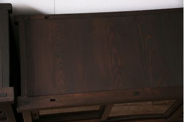 和製アンティーク　前面ヒノキ材・ケヤキ材　組子ガラスが目を引く渋い風合いの重ね戸棚(食器棚、収納棚)(R-047036)