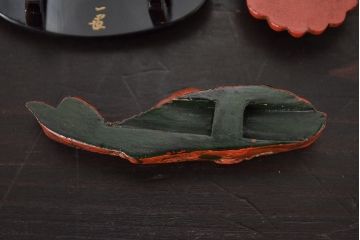 昭和初期　古い帯留5点(純銀、燕、彫金、螺鈿、鼈甲、在銘、鎌倉彫、帯留め)(R-047049)