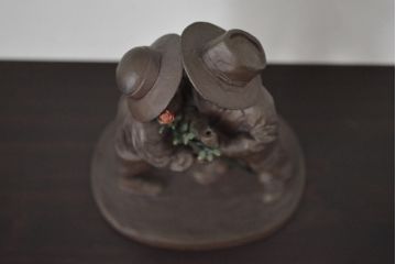 Kim　Anderson(キムアンダーソン)　ブロンズ置物(薔薇を持つ少年少女)(R-047056)