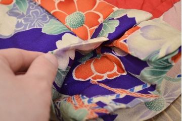 昭和初期　アンティーク　錦紗チョッキ(子供着物、古布、縮緬)(R-047066)