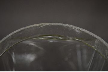 昭和レトロ　ガラス瓶2個セット(蓋付き、容器、硝子、ガラスビン)(R-047079)
