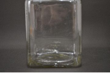 昭和レトロ　ガラス瓶2個セット(蓋付き、容器、硝子、ガラスビン)(R-047079)