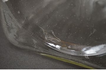 昭和レトロ　ガラス瓶2個セット(蓋付き、容器、硝子、ガラスビン)(R-047079)